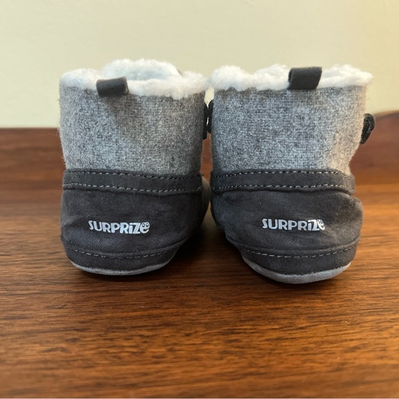 Surprize by Stride Rite Baby Boots 6-12 months - Picture 2 of 6